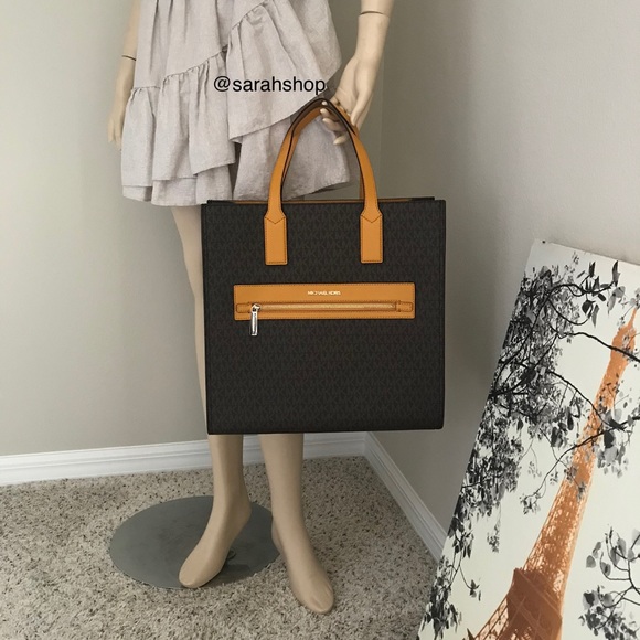 🌼Michael Kors Purse - Picture 5 of 11